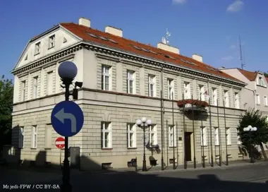 63 osoby przy stołach w Koninie. Rummikub był areną walki o punkty